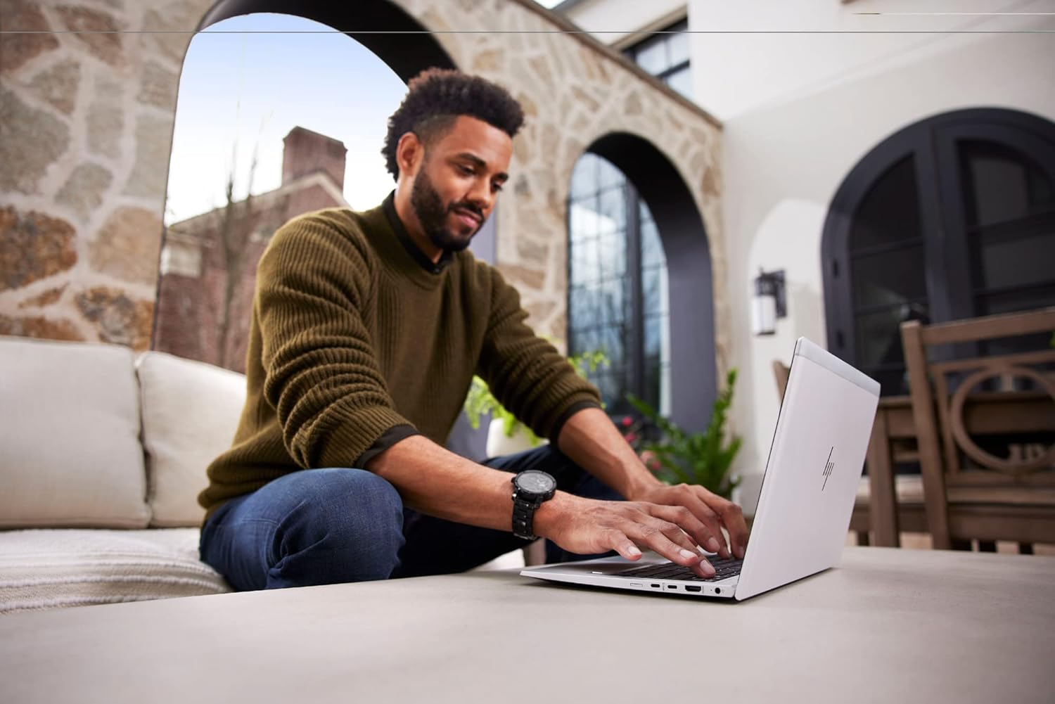 Refurbished HP EliteBook 845 G8: 14.0", AMD Ryzen 5 PRO 5650U, 16GB RAM, 256GB SSD (Manufacturer Refurbished)